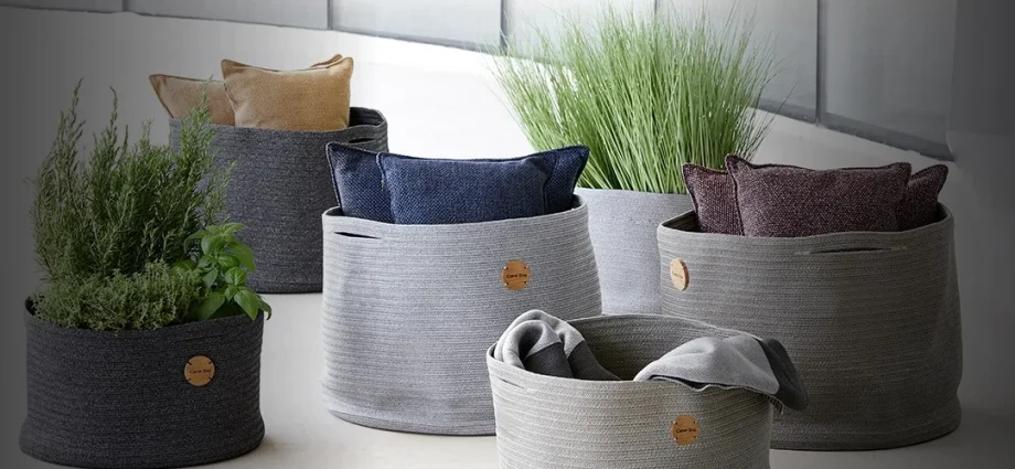 Must-Have Accessories for Your Luxury Outdoor Kitchen & Bar